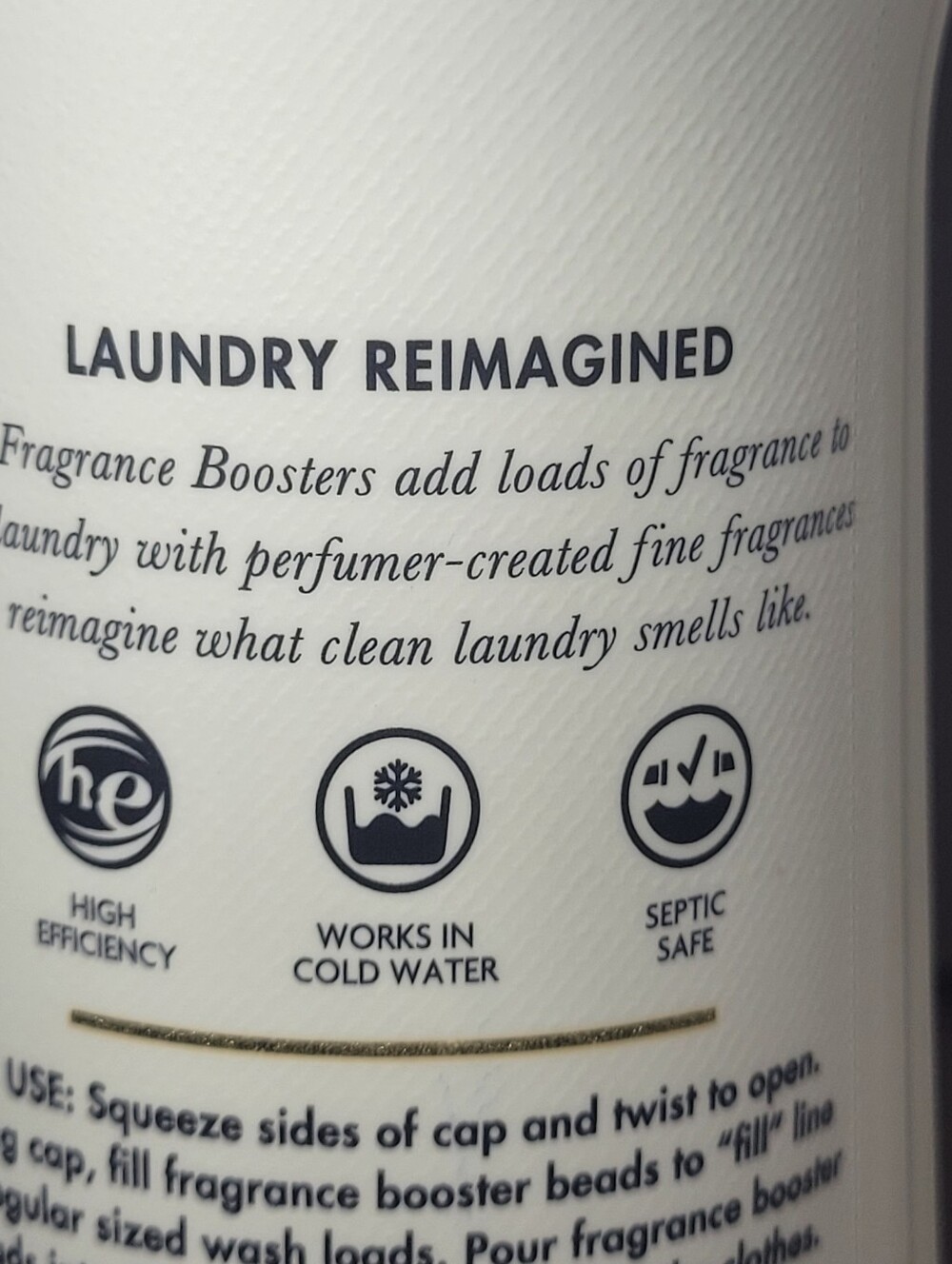 Bath & Body Works White Gardenia Fabric Care Set, Detergent & Fragrance Booster - Picture 9 of 11